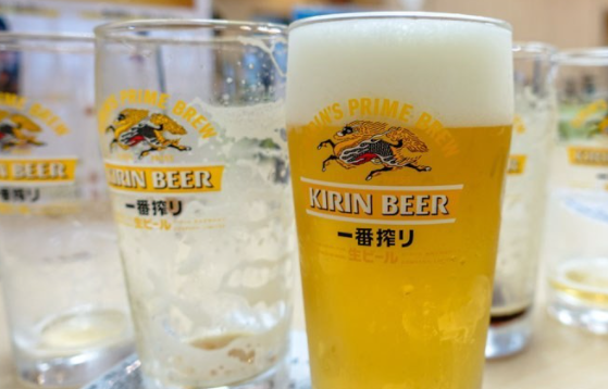 YeMalthouse's tweet photo. @Koume4444pompom I was not aware of that news about #KIRIN. You learn something new everyday. If you like KIRIN then you should try our #TokyoPub #HappyHour each day from 5pm to 7pm in #Nakameguro. https://t.co/7lJ0UoG2o2