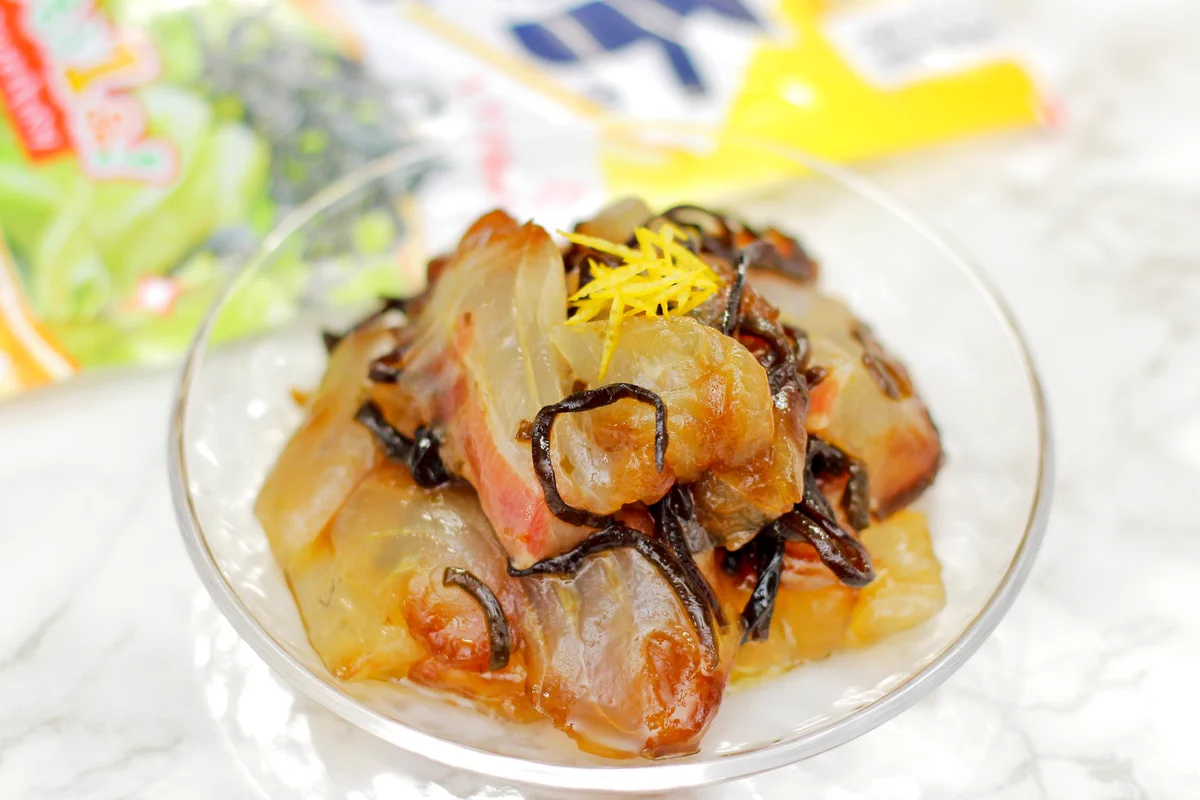 旨味がギュッと詰まった。お刺身の昆布締め風オイル漬け