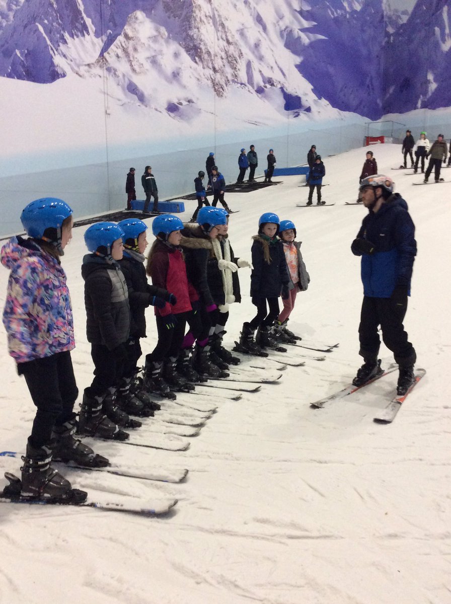 St_Wilfrids_5M's tweet photo. Session 1: skiing lesson ⛷ @LT_Trust https://t.co/mMiEz6pOw7