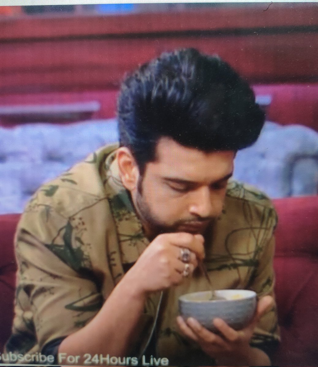 Cute lil child !!!
KARAN NEETI ROCKS 

#KaranKundrra || #KaranIsTheBoss  || #KKundrraSquad || <a href="/VootSelect/">Voot Select</a> || <a href="/justvoot/">Voot</a> || <a href="/OrmaxMedia/">Ormax Media</a> || #KarPhy
#TeJran
Karan says fuddu to fuddu people 😂