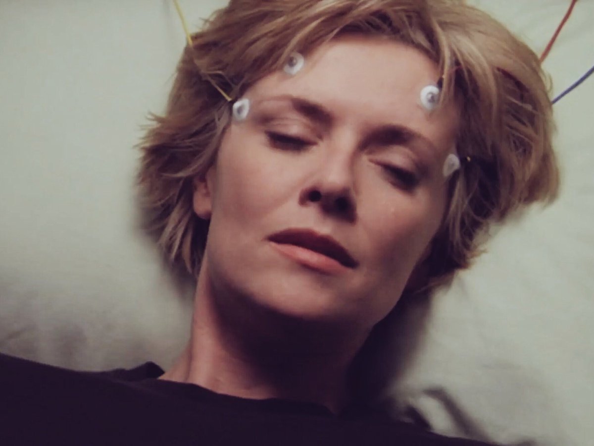 rsundayr's tweet photo. These two &amp; their infirmary romance ❤️‍🩹

#DailyDistraction #StargateSG1 #WeWantStargate #JackandSam https://t.co/UeDTu94SAK