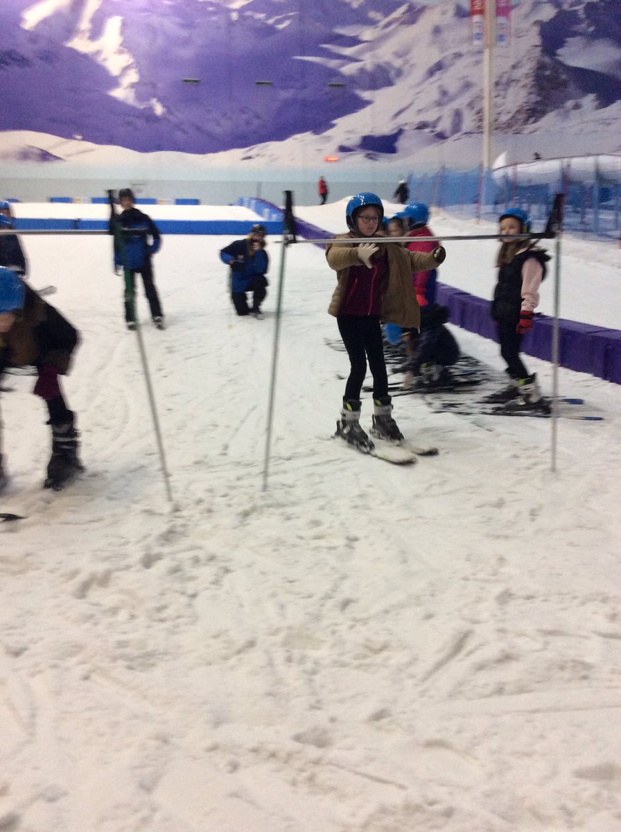 St_Wilfrids_5M's tweet photo. Session 1: skiing lesson ⛷ @LT_Trust https://t.co/FsAcWIog0J