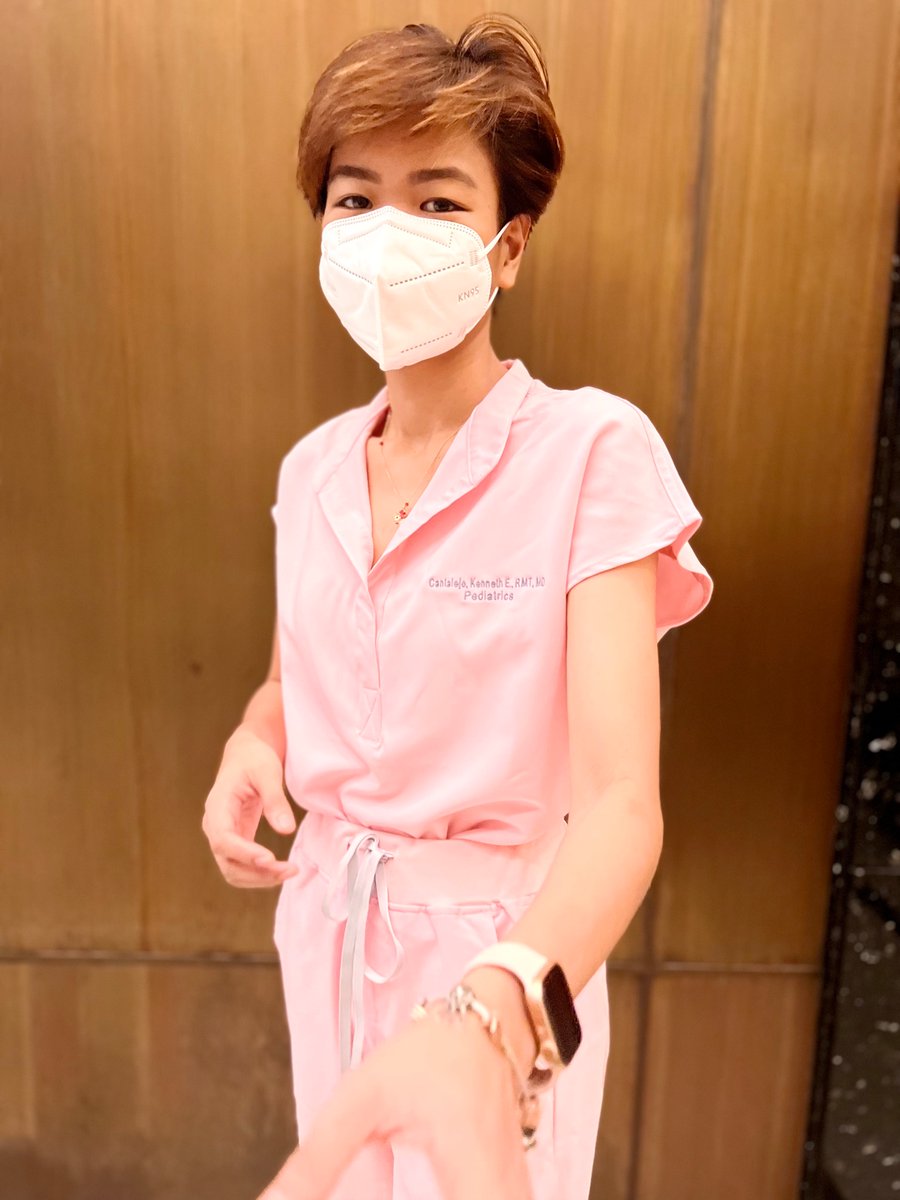 clarieNETH's tweet photo. puro ganda naman ng scrubs 

pano naman yung may suot? 

Char 😌 https://t.co/v7Vuk8vOZa