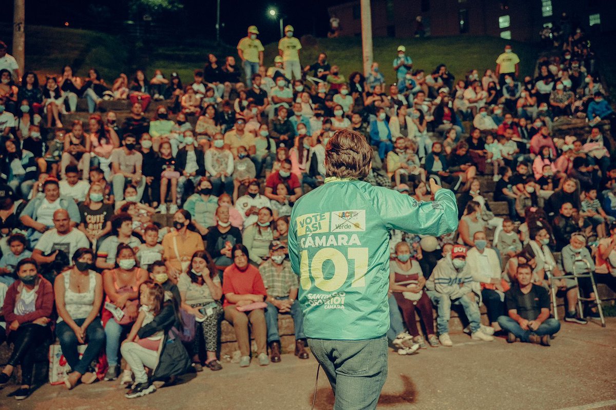 osoriosantiago's tweet photo. #PactoPorFátima 
Anoche en la Comuna Universitaria llevamos más propuestas de transformación de país 🌻💚 con cerca de 1.200 personas hicimos pedagogía política, porque si Caldas cambia, cambia COLOMBIA. 

Gracias por acompañarnos 

#PactoHistorico #AlianzaVerde 101 https://t.co/go0SD5MQXe