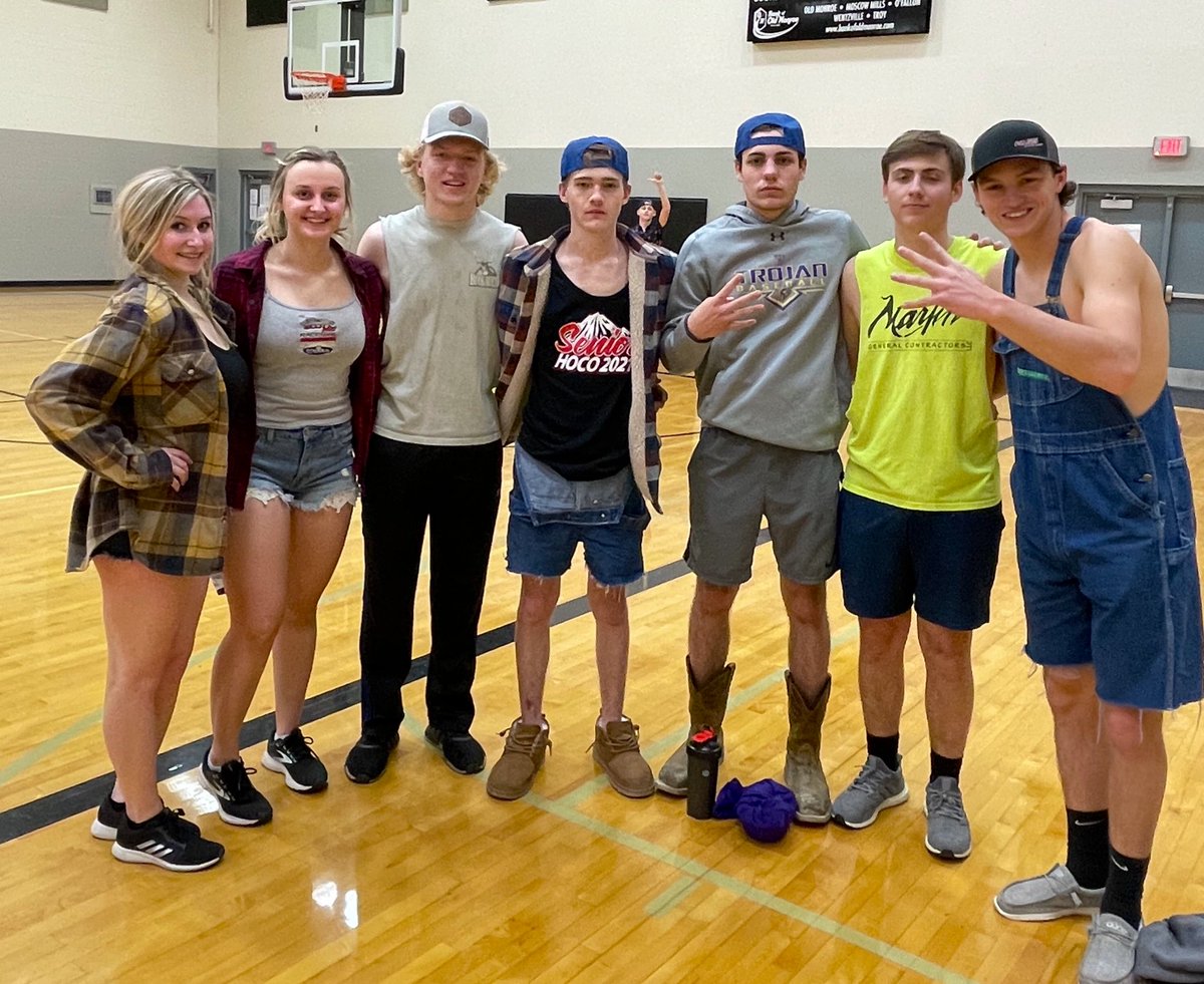 troyffa's tweet photo. We had a great annual Troy FFA Volleyball Tournament last evening. Congrats to the top 3 teams from our 16 team double elimination bracket! https://t.co/txvxq34nTI