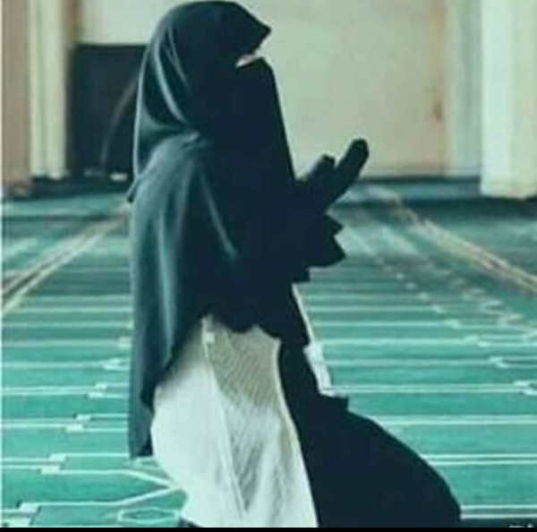 الفتاة التي تتوضأ كل يوم خمس مرات
لا تحتاج إلى مكياج، فجمال وجهها من نور ربها 💯
#فريق_مجاهدون