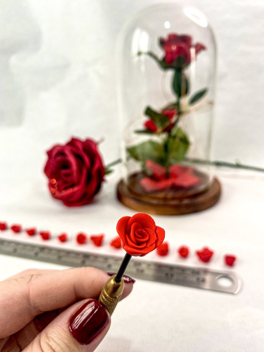 Sculpting miniature roses for my new Beauty and the Beast 3D painting 🥀 <a href="/SculpeyPolyform/">Sculpey</a> #beautyandthebeast #painting #maker #artist #sculpey
