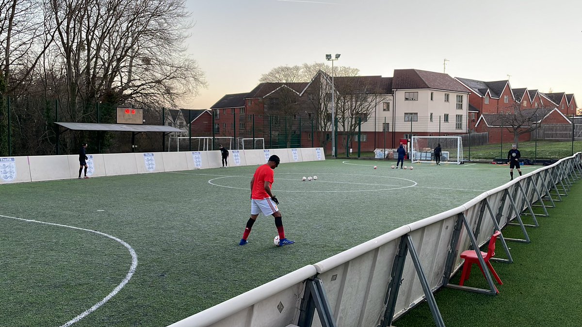 🥶 Great attitude from the lads, travelling across the country to get extra sessions in. 🦁🦁🦁