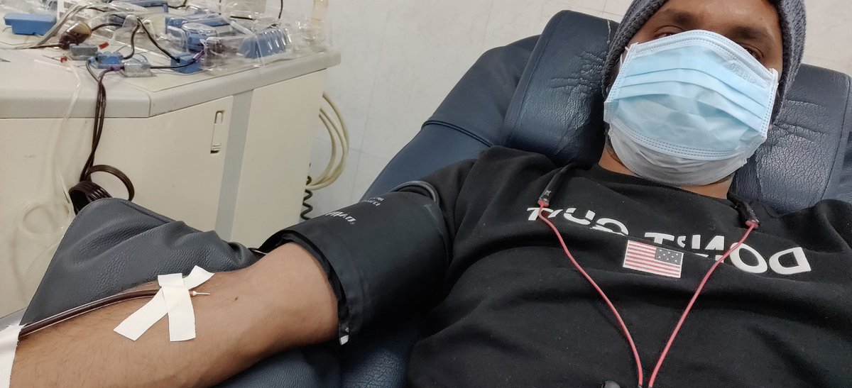styris867's tweet image. Give blood and keep the world beating
3rd donation within 4 months this one for Sandeep Maurya case.lets pray for him to get well soon  #teamthehelpinghands #platlets #BloodMatters #karkedekhoachhalgtahai 
@vikram_tuteja @Divyasingh1807 @sanjg2k1 @DivyasilllL