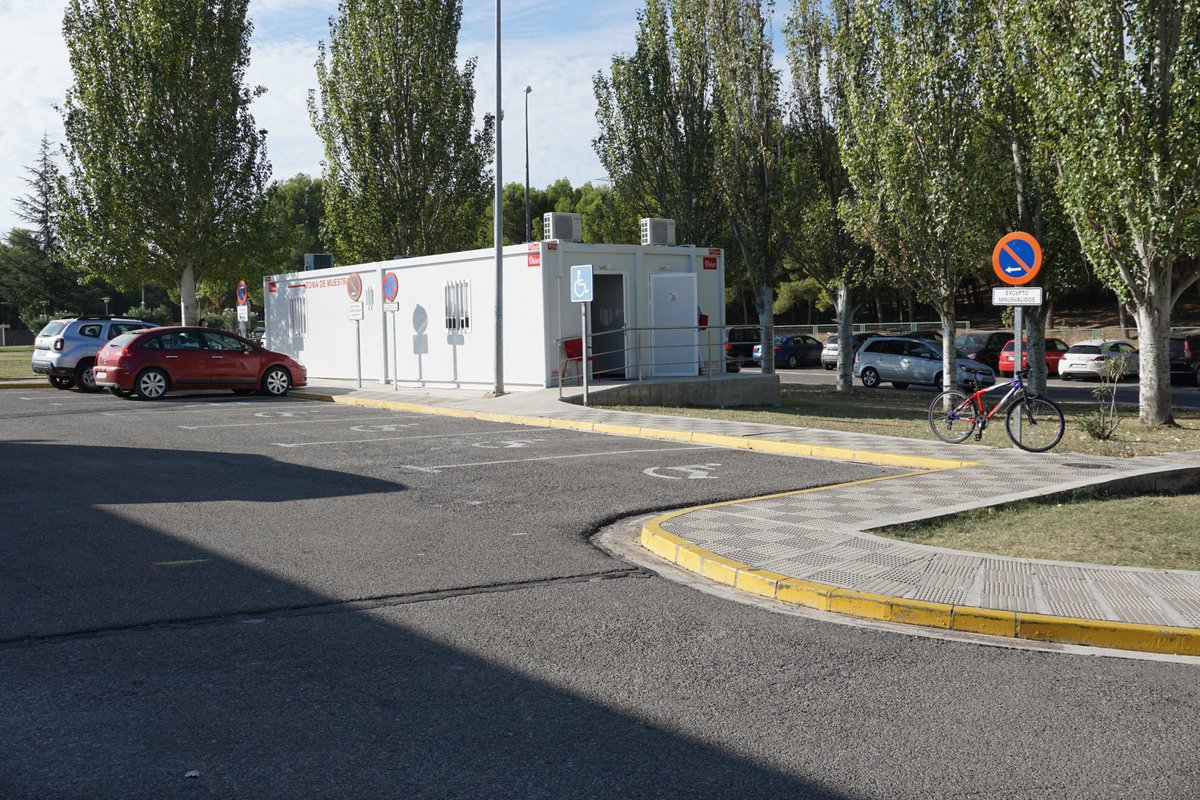 #AreaSaludTudela valida con pruebas diagnósticas propias en módulos adjuntos a Urgencias #HospitalTudela situaciones que precisen baja laboral x  positivo COVID-19
Necesaria cita previa
EN CASO DE CITACIÓN EN OTRO LUGAR QUE NO SEA EL HRS CONTACTAR CON TFNO 948 37 01 40