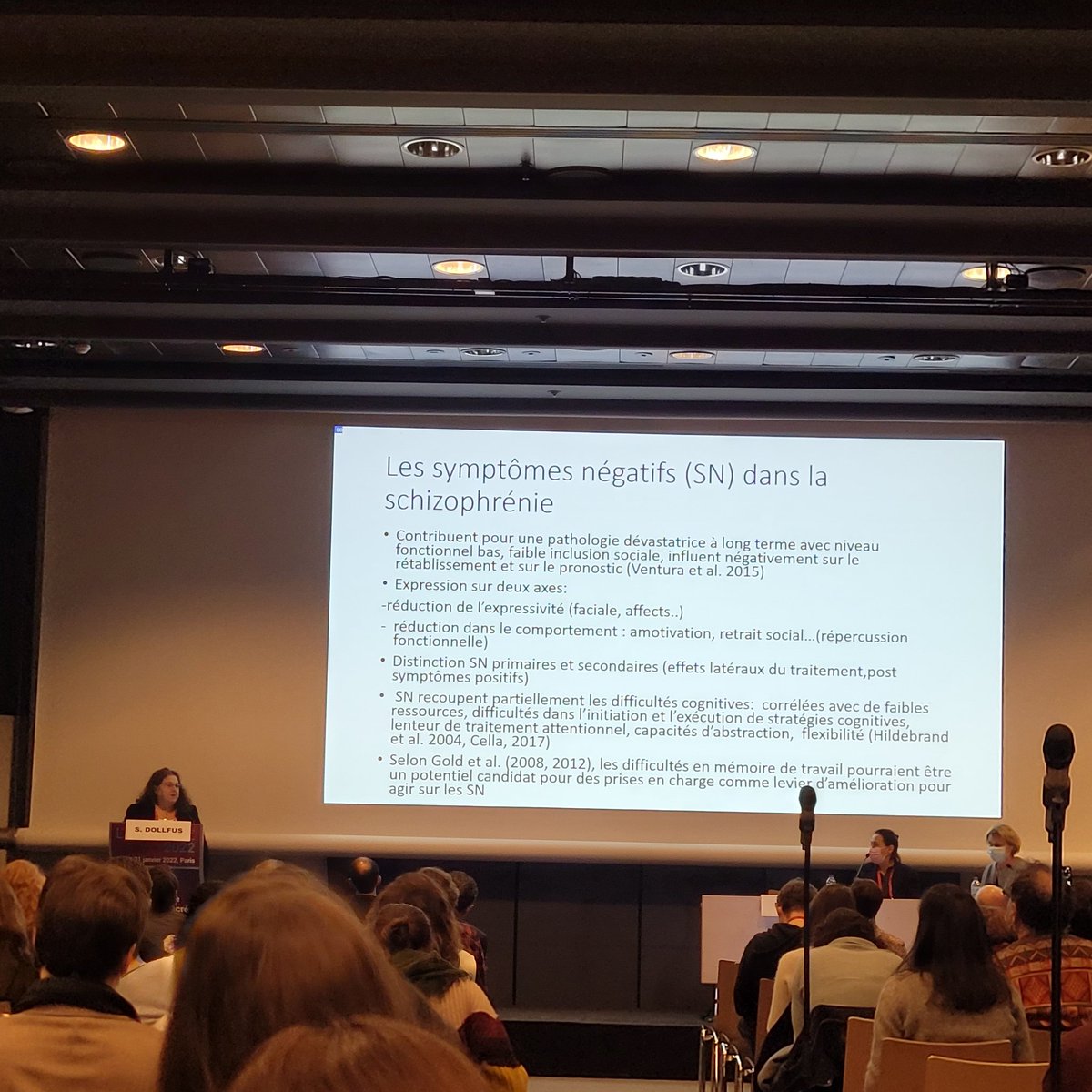 Le Dr Marion Plaze du <a href="/GhuParis/">GHU Paris Psy-Neuro</a> préside une conférence sur les symptômes négatifs et  Isabelle Amado du <a href="/C3RP_IDF/">C3RP</a> nous parle  des stategies de remediations psychosiales et cognitives au congrès <a href="/encephaleonline/">L'Encephale online</a> #encephale2022