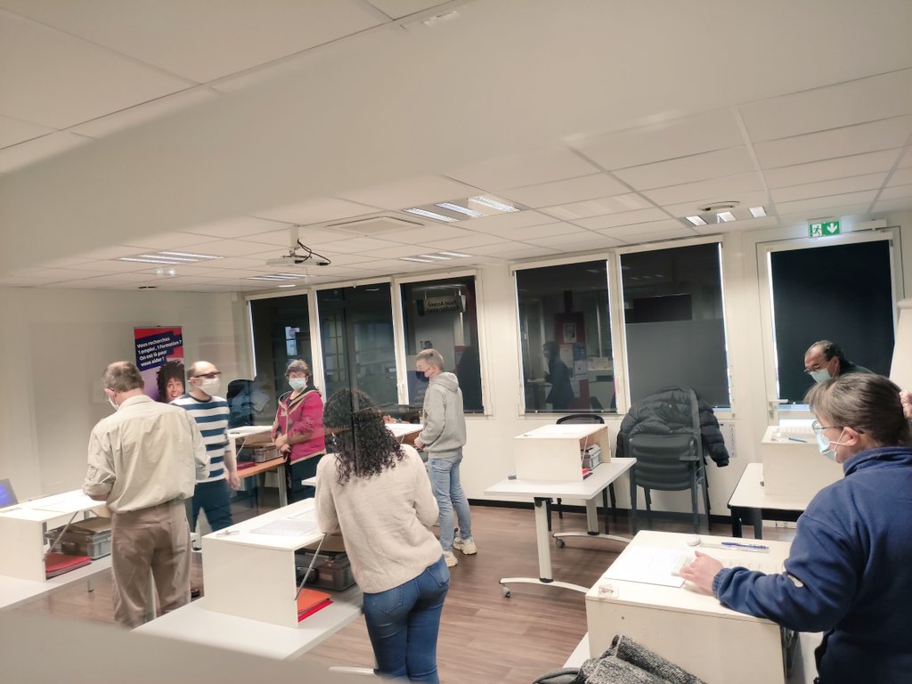 @poleemploi_PDL 📢 Connaissez-vous la #MRS ? Comment recruter grâce aux #habiletés &amp; aux #compétences ? 
➡️Ce matin séance de tests pour Conduite de machines d'impression 😊👍🏼#reconversion #orientation  #TousMobilises pour l' #Emploi et la #formation <a href="/LeMaoutMP/">LE MAOUT Marie-Pierre</a>