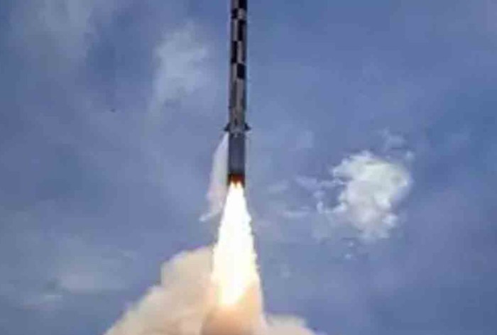 WebduniaTelugu's tweet image. బ్రహ్మోస్ మిస్సైల్ టెస్ట్ సెక్సెస్
#India #BrahMosSupersonicCruiseMissile #TestFire #DRDO 
bit.ly/3510Rvv