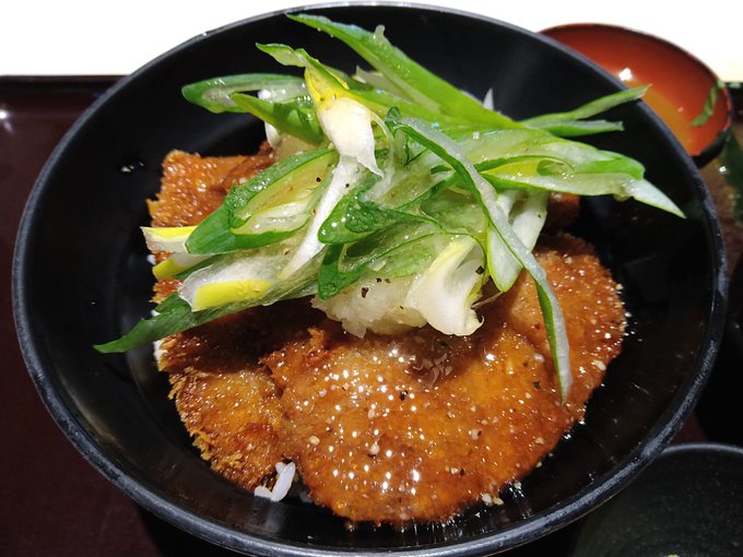 ソース牛カツ丼(゜д゜)ウマー! 