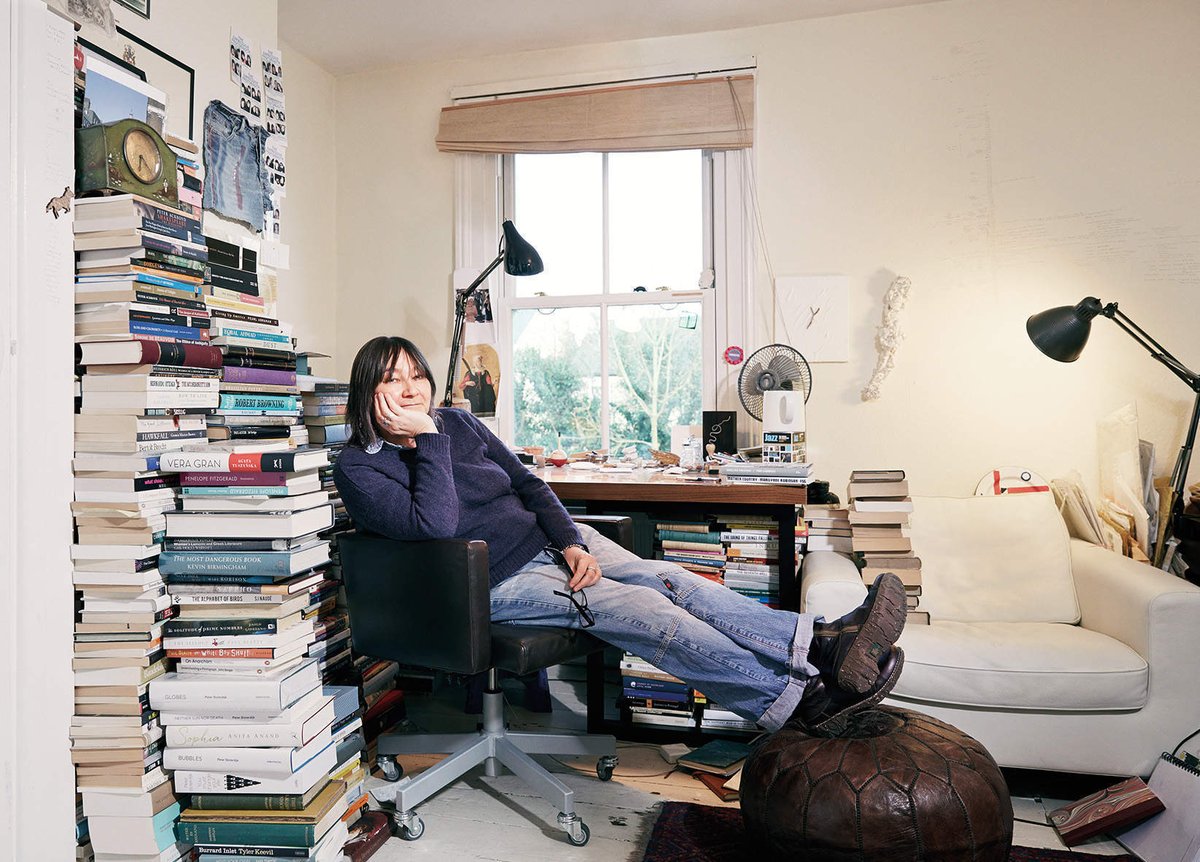 “She likes to read, she reads all the time, and she prefers to be reading several things at once, she says it gives endless perspective and dimension.”

Ali Smith #ReadMoreWomen