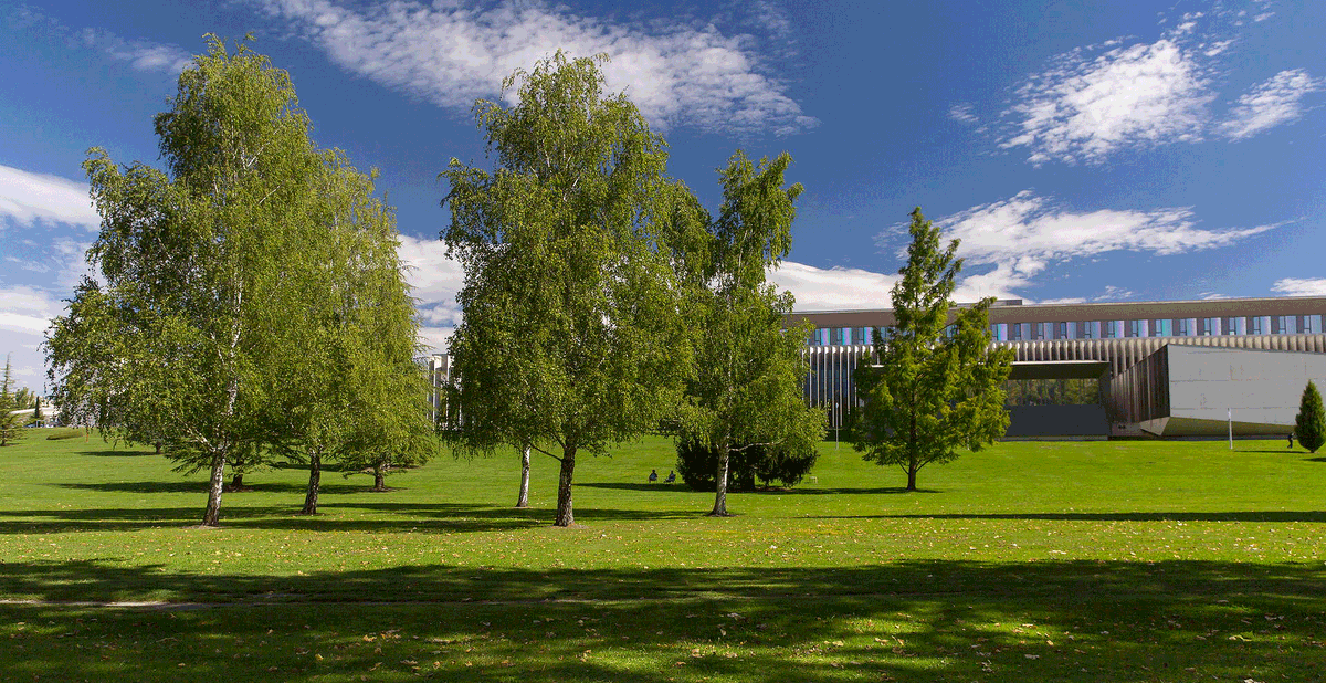 unav's tweet photo. ¿Disfrutas de la belleza de nuestro campus de Pamplona? ¿Pasaste en él tus mejores años universitarios? 🌲🌳🌼🌺🌷
Ahora puedes votar los espacios verdes de la Universidad para que ganen el premio del público de @GreenFlagAward.
🗓️ Hasta el 31 de enero.
👉 https://t.co/JtGWncly9Y https://t.co/tAOnNrwqEd