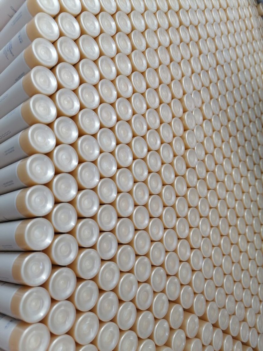 Never Underestimate Your Power To Change Yourself!
永远不要低估你改变自我的能力!
#cosmetictube #cosmetictubes #PlasticSqueezeTube 
#AirlessPumpTube #LabelingTube #CosmeticsLabelingTubes
#Pumpcosmetictubes

Mobile/WhatsApp :+86 13818691210
E-mail: wendy@chunhsin.net