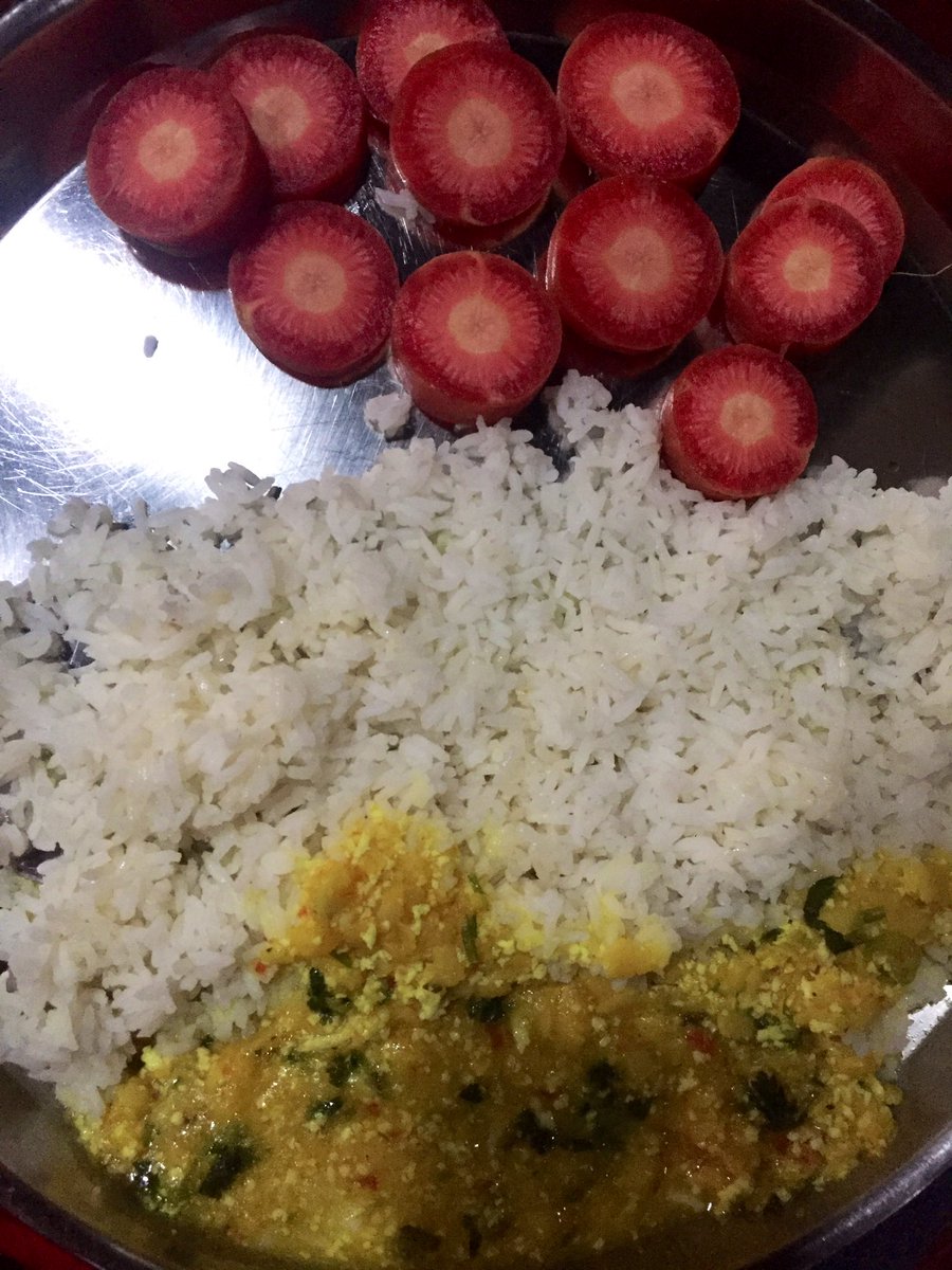 kilowbites's tweet photo. My #lunch plate kinda displays a colourful pattern today! https://t.co/B6NTrJr5F8