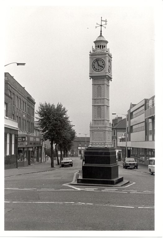 Favourite images from the Museum collection...

Clock towers like this one at South Norwood are a feature of many  Surrey towns. It was erected to commemorate the Golden Wedding of Mr and Mrs W F Stanley on February 22nd 1907.
#MuseumOfCroydon
#CroydonLibs
#WeLoveSE25