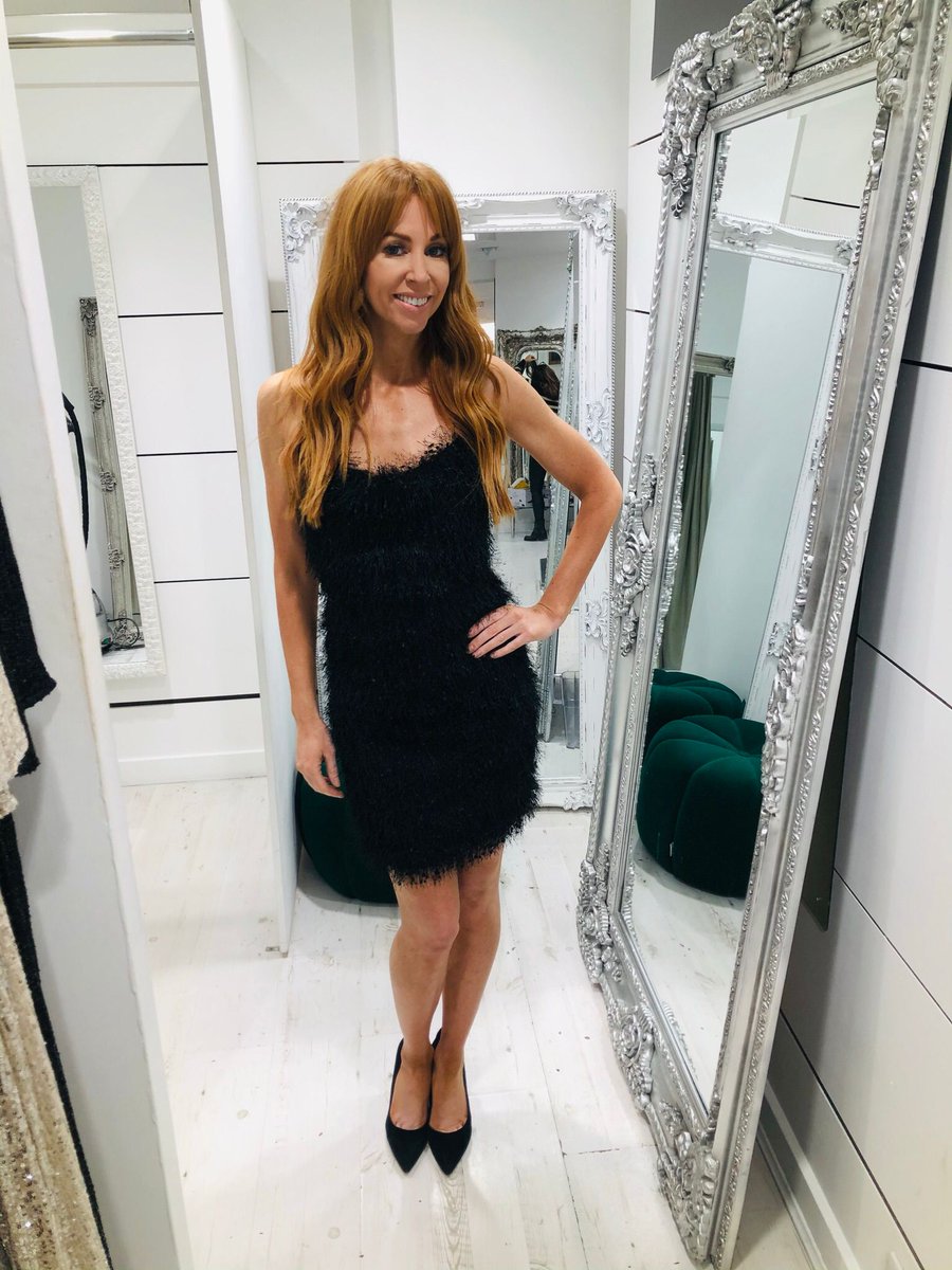 WilmslowsWB's tweet photo. Get your glam on girls! 💋

You can pick up these beautiful pieces from the lovely ladies at Pure Ladies Boutique on Water Lane. 

#retailtherapy #womensfashion #ladiesouterwear #saleprices #pureladiesboutique #wilmslow #waybetter #cheshire #treatyourself https://t.co/6YVSGKlPa6
