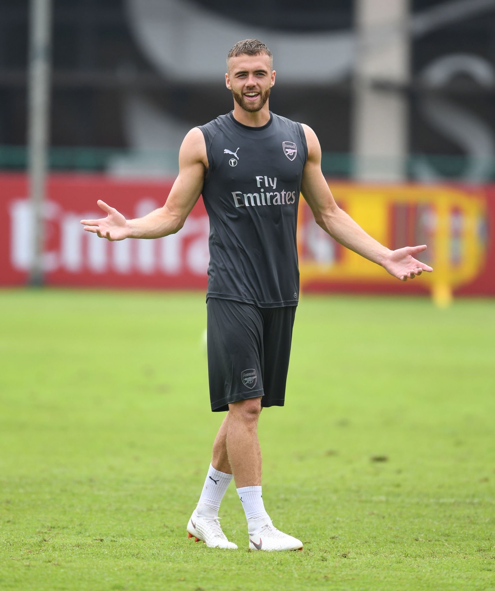 Happy birthday to Calum Chambers (27) 