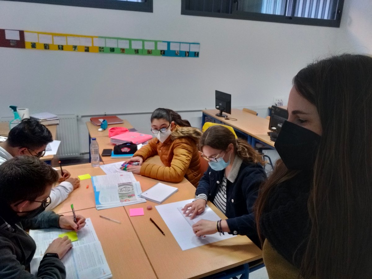 Cristina0516's tweet photo. Trabajando la jornada en #FOL @ieseco https://t.co/kVv79XwNLj