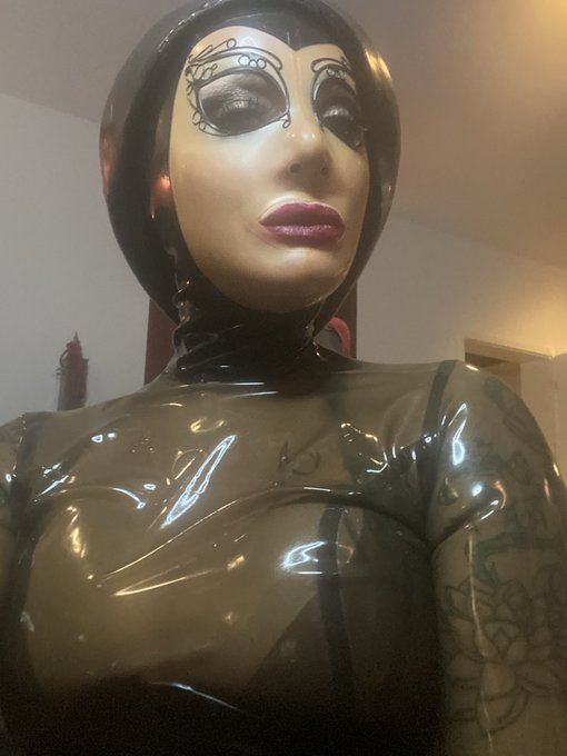 Tell me your fetish fantasy we&rsquo;re all perverts here 🖤 #rubber #mistress #switch #rubberdoll https://t<a href="/tag/rubber"class="tags"><span>#rubber</span></a><a href="/tag/mistress"class="tags"><span>#mistress</span></a><a href="/tag/switch"class="tags"><span>#switch</span></a><a href="/tag/rubberdoll"class="tags"><span>#rubberdoll</span></a>
