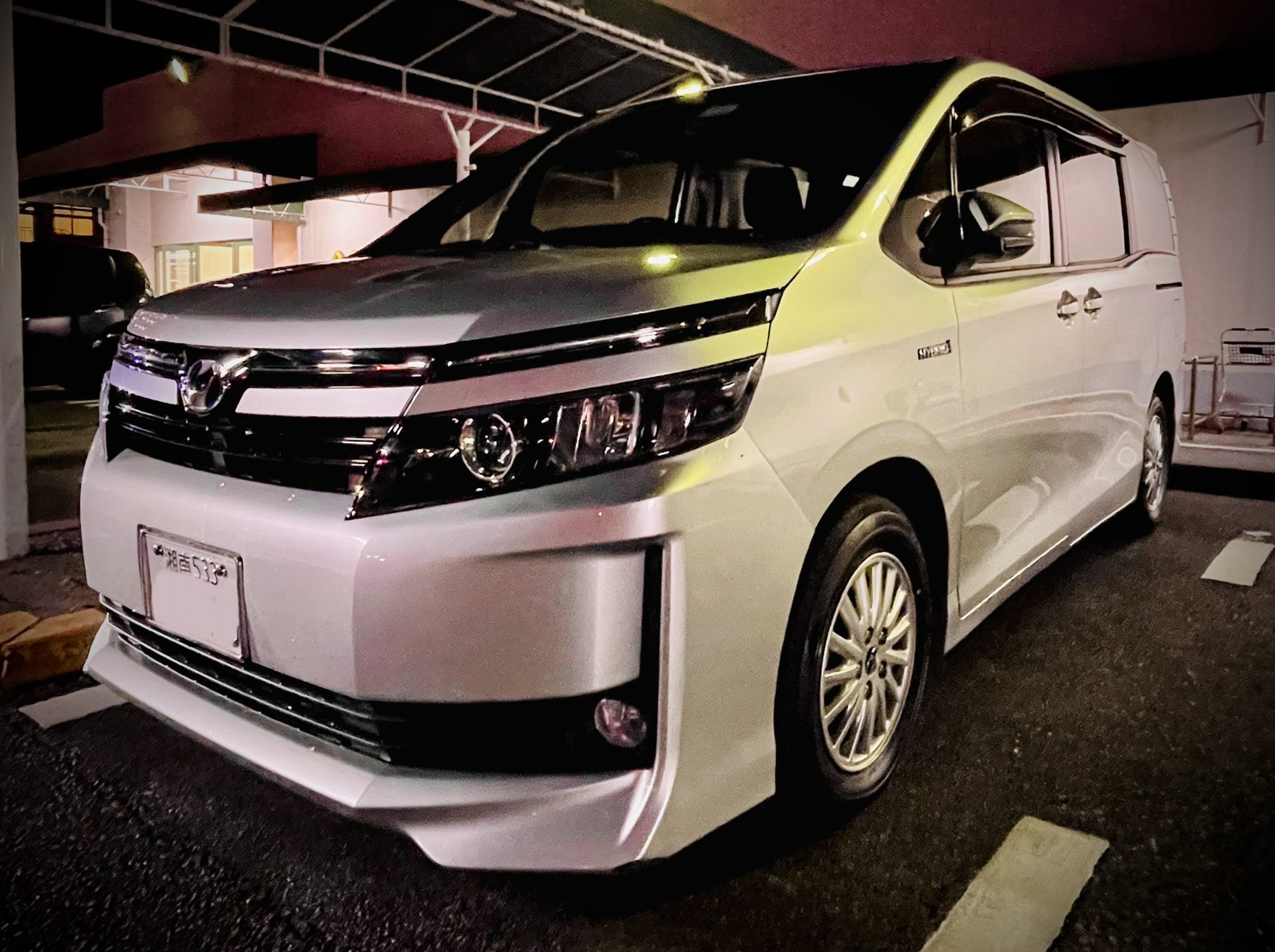 本間千也 Kazuya Homma ディーラー車検 タイヤ１本の側面にエグリ傷があり 交換しないと車検を通せないとのことで予想外の出費とコロナ禍でダブルパンチ T Co 8w6bdtl0ur Twitter