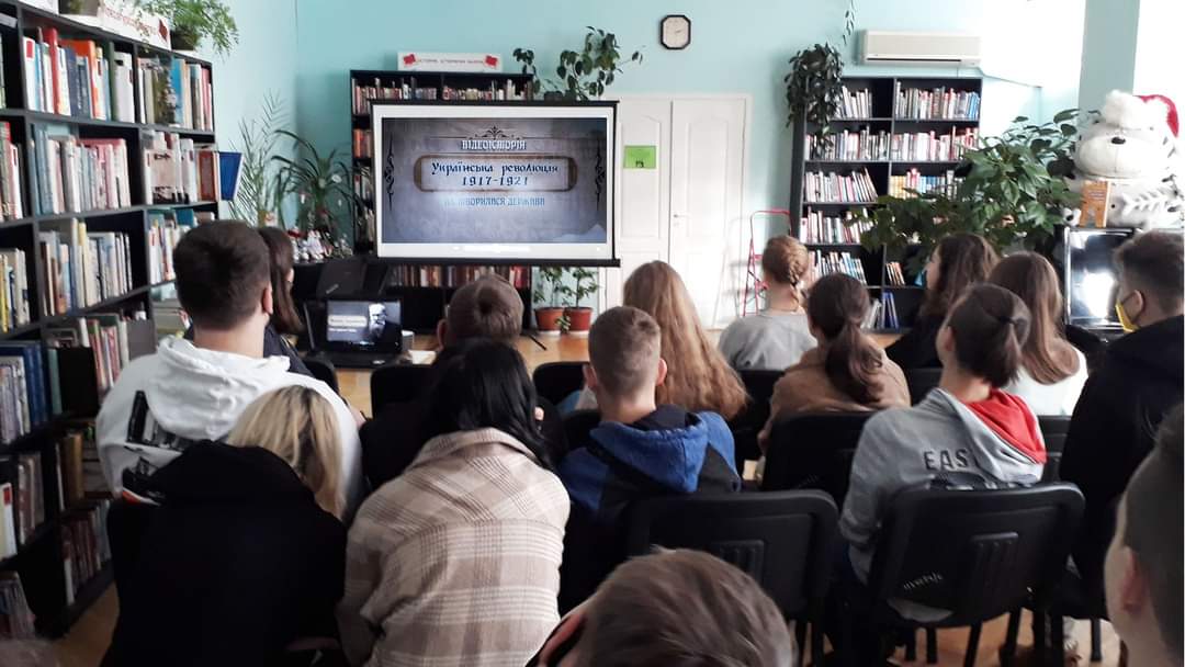 Бібліотека Усенка tweet media