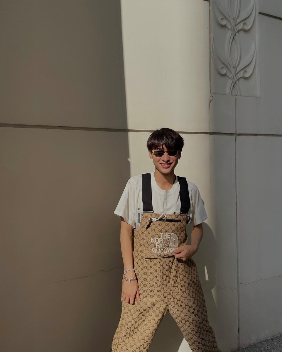 offgun_family's tweet photo. ชุดน่ารักคนก็น่ารักมีเเต่อะไรน่ารักๆเต็มไปหมดเลย เเบบนี้จะมีคนหลงมั้ยน้าเเต่มีป่าปี๊หลงความน่ารักเเล้วหนึ่ง 💖🤏🏻˙˚ʚ₍ ᐢ. ̫ .ᐢ ₎ɞ˚ @off_tumcial @AtthaphanP

#กันอรรถพันธ์น่ารักกว่าที่คิด
#กันอรรถพันธ์ #GunAtthaphan
#ออฟกัน #OffGun https://t.co/4lW676XZD6