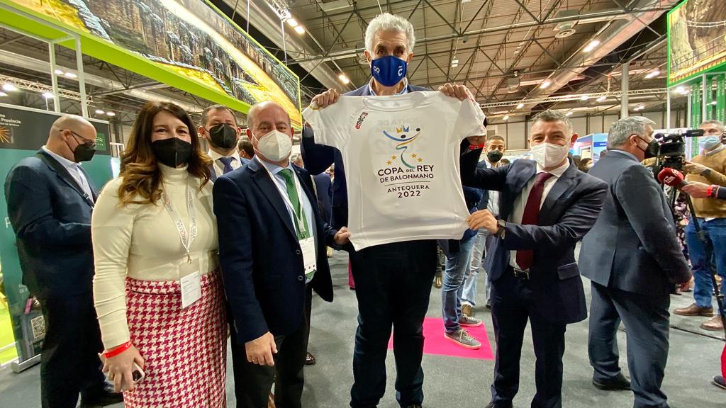 RFEBalonmano tweet media