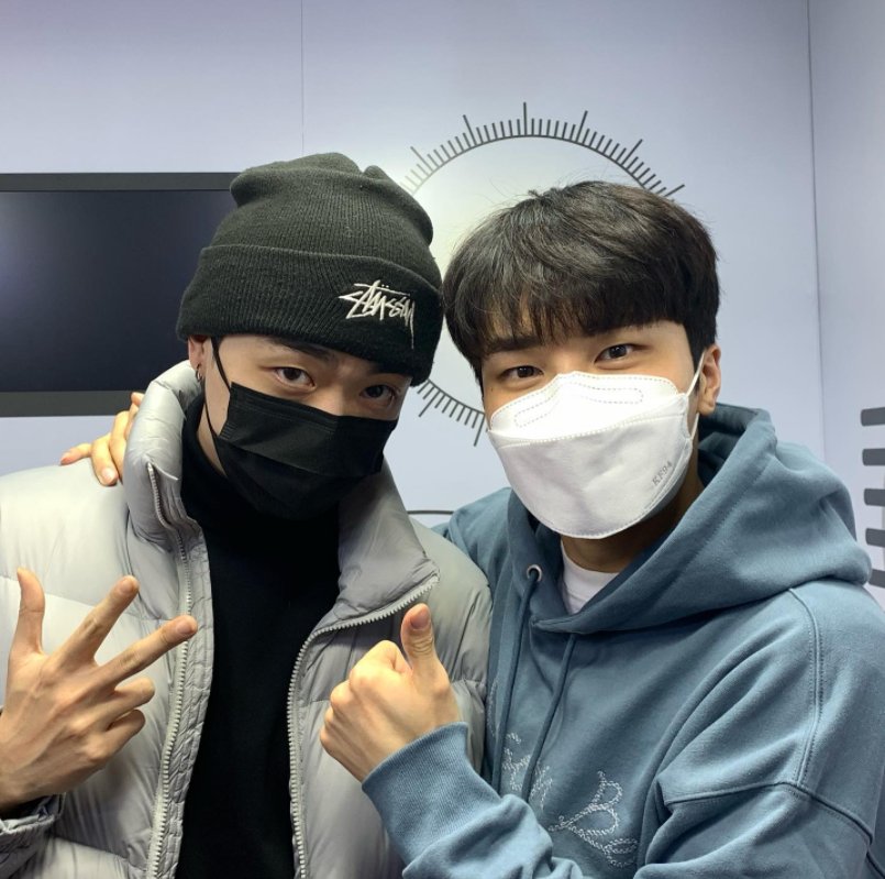 JunnyTHTeam's tweet photo. [ 2022.01.20 ]
#MUSICACCESS
#TMB_Text_Me_Back with JUNNY
วันนี้ใครได้ดูน้องจุนนี่บ้างค่ะ ยกมือขึ้นหน่อย 😊💁‍♀️💁‍♀️

#LEX #JUNNY #주니 #จุนนี่
@mauvecompany

@musicaccess0304 https://t.co/LXO1ftN5Oo