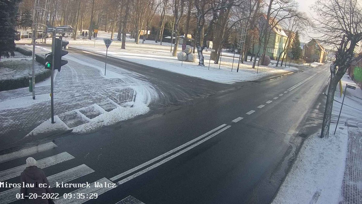 GDDKiA_Szczecin's tweet photo. Warunki zimowe ❄️❄️ wróciły na drogi krajowe Pomorza Zachodniego. W nocy na drogach krajowych pracowały 64 #plugi i #pługosolarki, zużyto 248 ton soli drogowej. Sprzęt cały czas pracuje. W ciągu dnia zapowiadane są opady we wschodniej części województwa. Uważajmy na drogach. https://t.co/rbbzGbNFyj