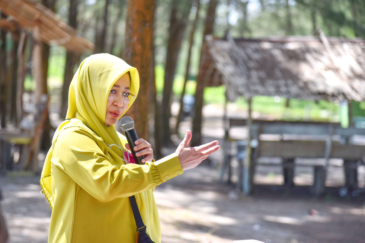 Intsiawati's tweet photo. Silaturahmi dan Menyerap Aspirasi Nelayan Tanjung Lapin, Desa Tanjung Punak, Kecamatan Rupat Utara, Kabupaten Bengkalis.

#dpdri #intsiawati #nelayan #latepost https://t.co/poEjI8179U