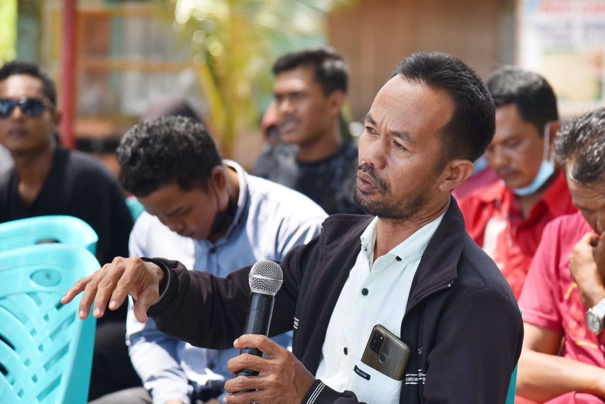 Intsiawati's tweet photo. Silaturahmi dan Menyerap Aspirasi Nelayan Tanjung Lapin, Desa Tanjung Punak, Kecamatan Rupat Utara, Kabupaten Bengkalis.

#dpdri #intsiawati #nelayan #latepost https://t.co/poEjI8179U