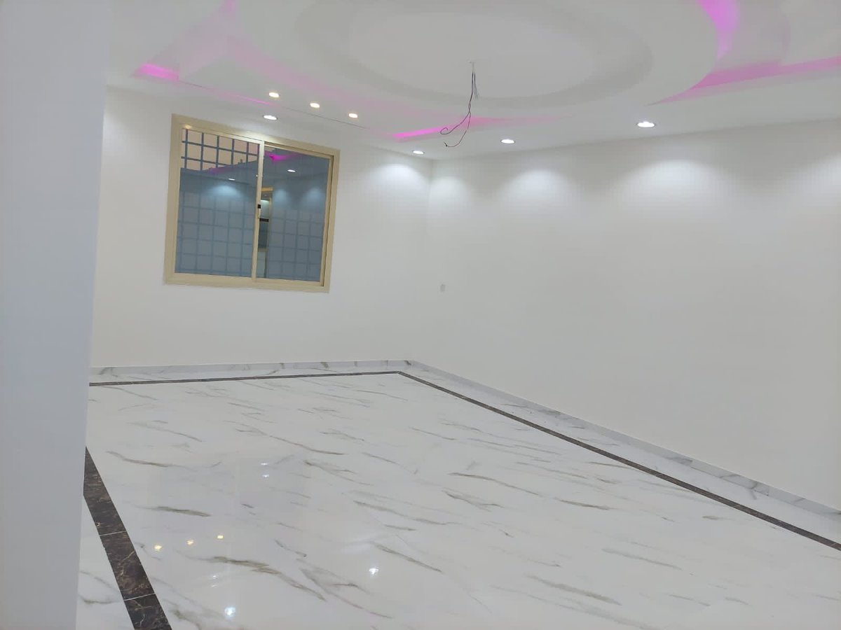 AkaratBisha's tweet photo. للبيع

دور في مخطط جميع 3 مساحة الارض 600 و البناء 345 على شارعين 15 جنوبي وممر شرقي مكون من مجلس رجال مقلط رجال مجلس حريم و3 غرف نوم و4 دورات مياة وصاله ومطبخ وغرفة شغاله وحوش كبير ومدخل سياره 
تحت إشراف هندسي 
شغل فاخر وتصميم حديث 
كافة الضمانات متوفره 
البيع 800 ألف
#بيشة https://t.co/TyEBlupBK6
