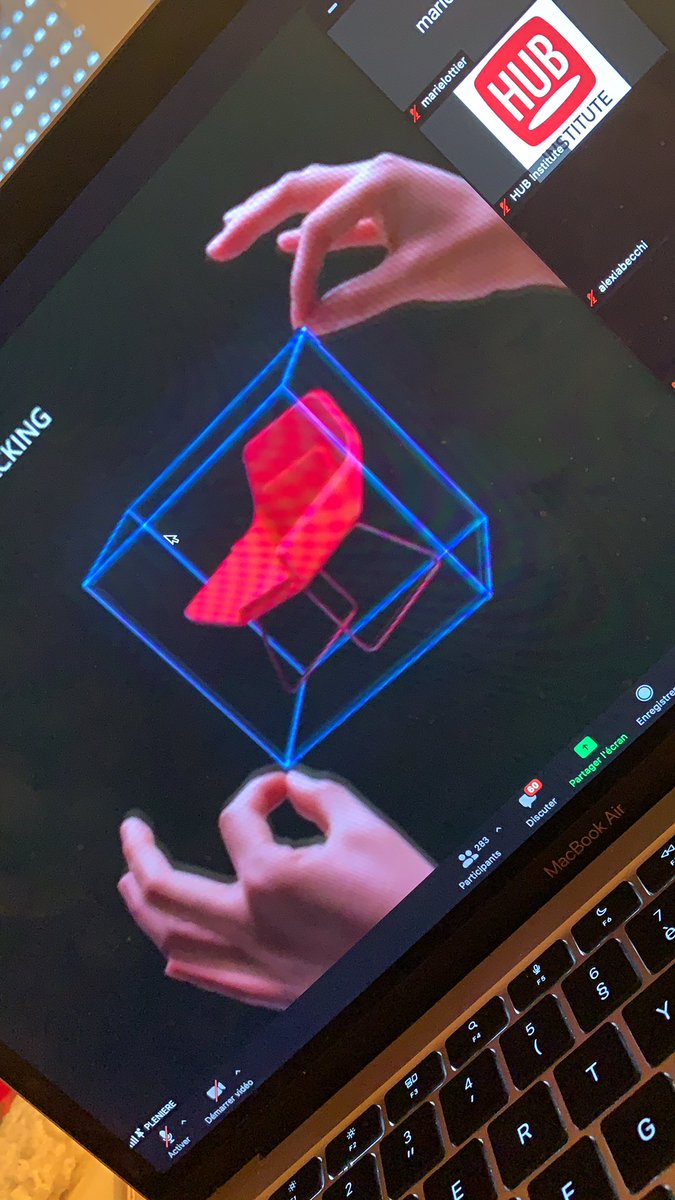 Une présentation autour de la réalité mixte avec <a href="/microsoftfrance/">Microsoft France</a> et <a href="/Othmanchiheb/">Chiheb Othman</a> ! Merci beaucoup pour toute cette présentation ! #microsoft #hololens #visionaryday #MBADMB