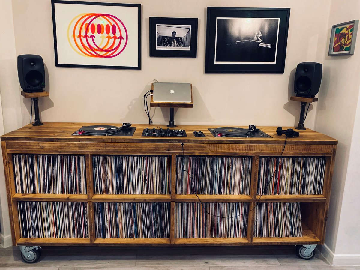 outhouse_byhand's tweet image. Another bespoke DJ unit 

@mastersoundsuk @technics @genelecusa 

#djunit #djsetup #djstyle