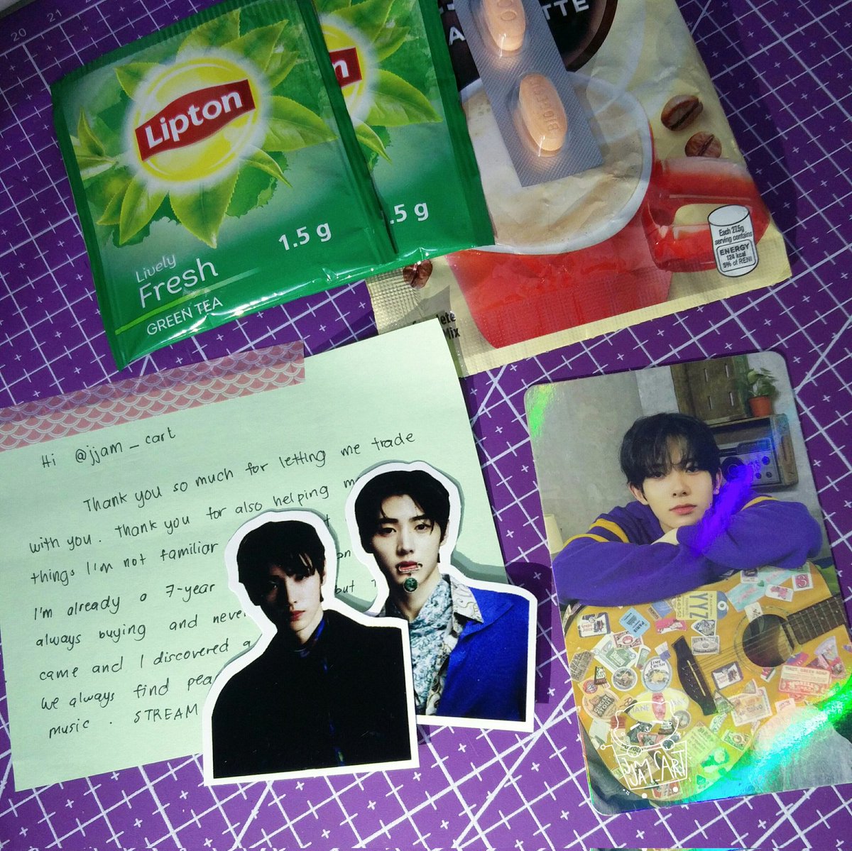 jjam_cart's tweet photo. . . ⇢#jjam_mails ˎˊ˗ ꒰ 📎 ꒱
              from: @summerykimmm ☁︎°.•

　.｡.:*☆ hello ate ! dumating na po pala si hee!! thank u so much for trading w mee ❤ super safe niyang nakauwi! and also, the freebies!! super appreciated po >< tysm again ate 😊 https://t.co/RlMeVOQ0Hl