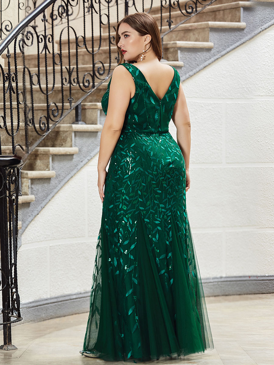 This plus size sequined tulle evening dress features a deep V neckline and fishtail skirt, the shimmery leave design also adds a romantic vibe.
Show now👇
bit.ly/3oWmVhd
#Everpretty #Holidaysale #plussizefashion