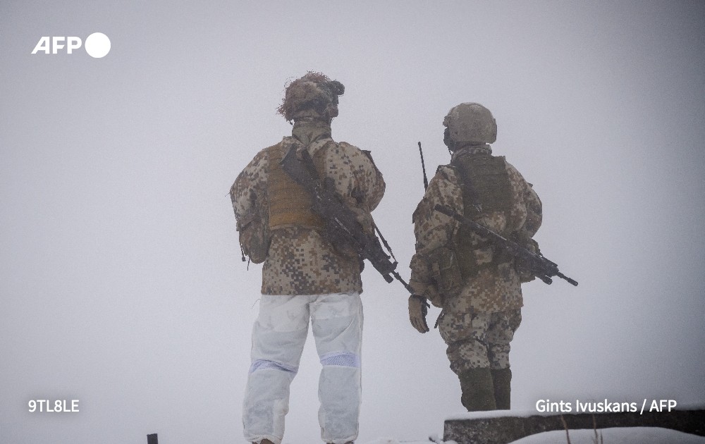 Les États-Unis autorisent les pays Baltes à envoyer des armes américaines à l'Ukraine, selon des hauts responsables #AFP