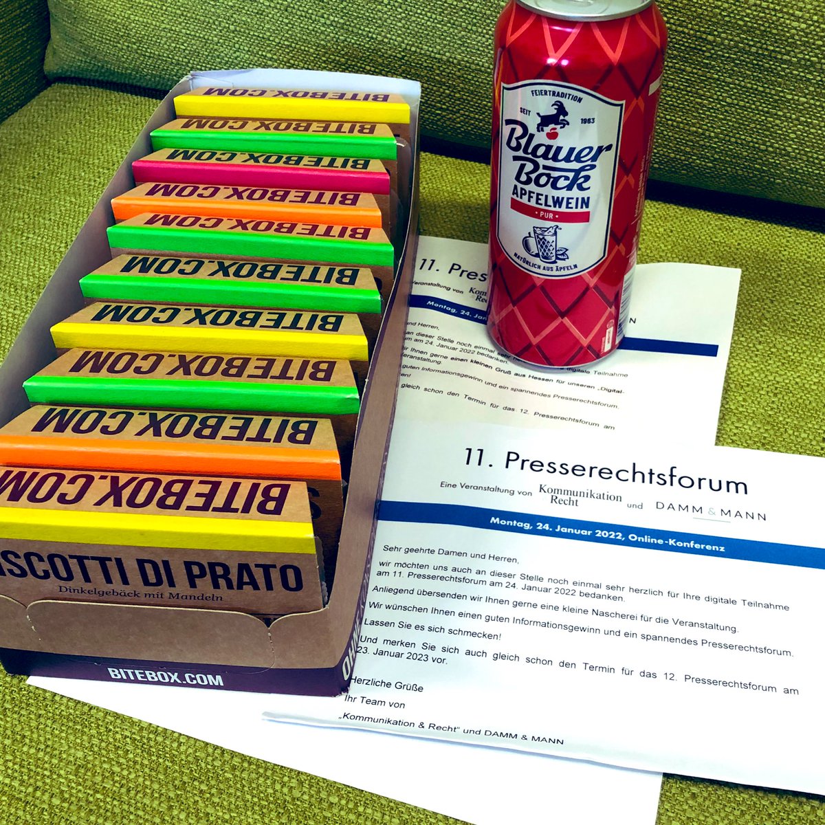RA_Conrad's tweet photo. Vielen Dank für die Verpflegung zum #Presserechtsforum, @TorstenKutschke! ☺️ Hoffentlich sehen wir uns bald wieder gesund und munter in Präsenz… #prf22 | cc @dfv_de https://t.co/EA2peYYHaq