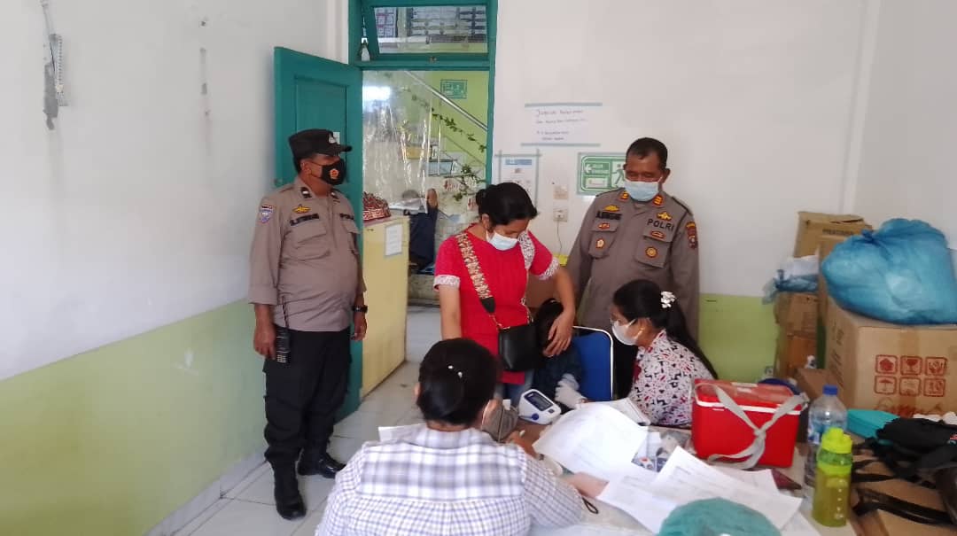 PolsekSamosir's tweet photo. Hari        : Kamis
Tgl          : 20 Januari 2022
Pukul      : 09.00 s/d selesai
Tempat  : Puskesmas Buhit

 Kapolsek Pangururan AKP M.Sitanggang dan Personil melakukan*Penyisiran dan penjemputan Vaksinasi Covid 19 di Kec. Pangururan Kab. Samosir.* https://t.co/tj8wUH8BSO