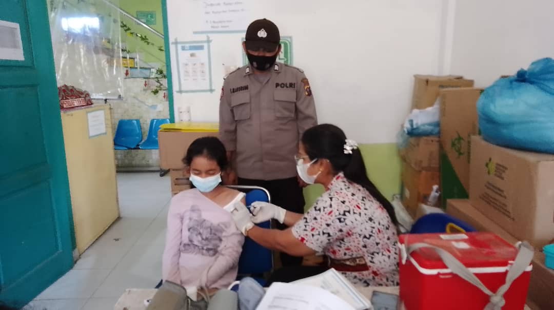 PolsekSamosir's tweet photo. Hari        : Kamis
Tgl          : 20 Januari 2022
Pukul      : 09.00 s/d selesai
Tempat  : Puskesmas Buhit

 Kapolsek Pangururan AKP M.Sitanggang dan Personil melakukan*Penyisiran dan penjemputan Vaksinasi Covid 19 di Kec. Pangururan Kab. Samosir.* https://t.co/tj8wUH8BSO
