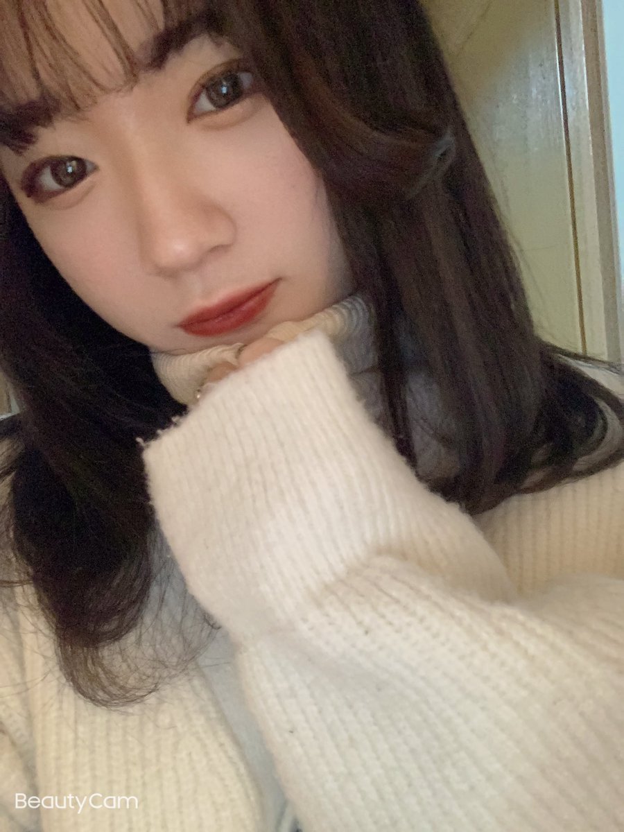 sa_____ra08's tweet photo. 2年ぶりの前髪🎶🎶 https://t.co/2YA5luFaXH