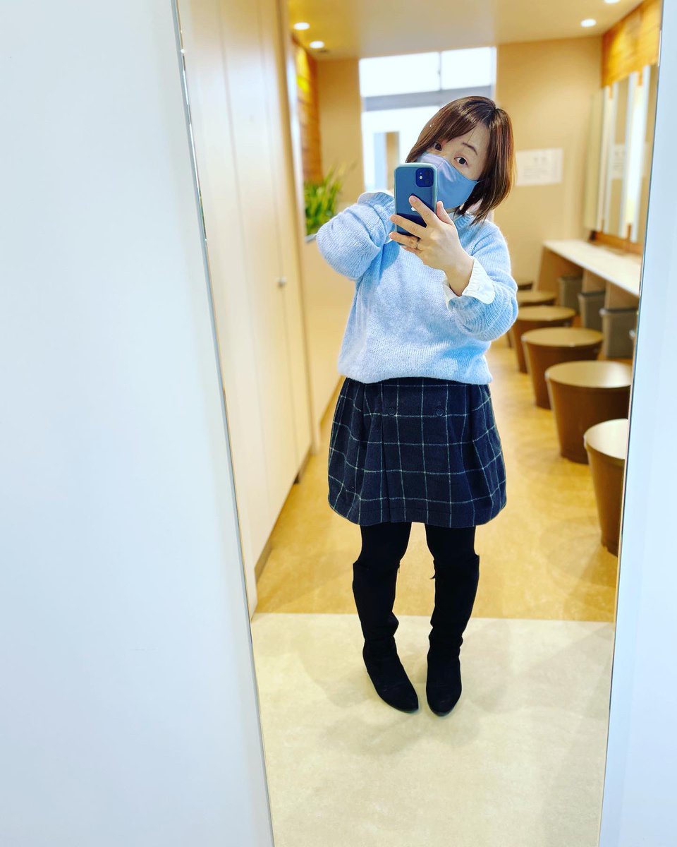 travelingfuture's tweet photo. テスト監督おわた!
テストでけた💖
#今日のコーデ
(コート)
#isbit
(シャツ)
#無印良品
(セーター)
#greenlabelrelaxing
(スカート)
#maisonkitsune https://t.co/tkdE5TLroS