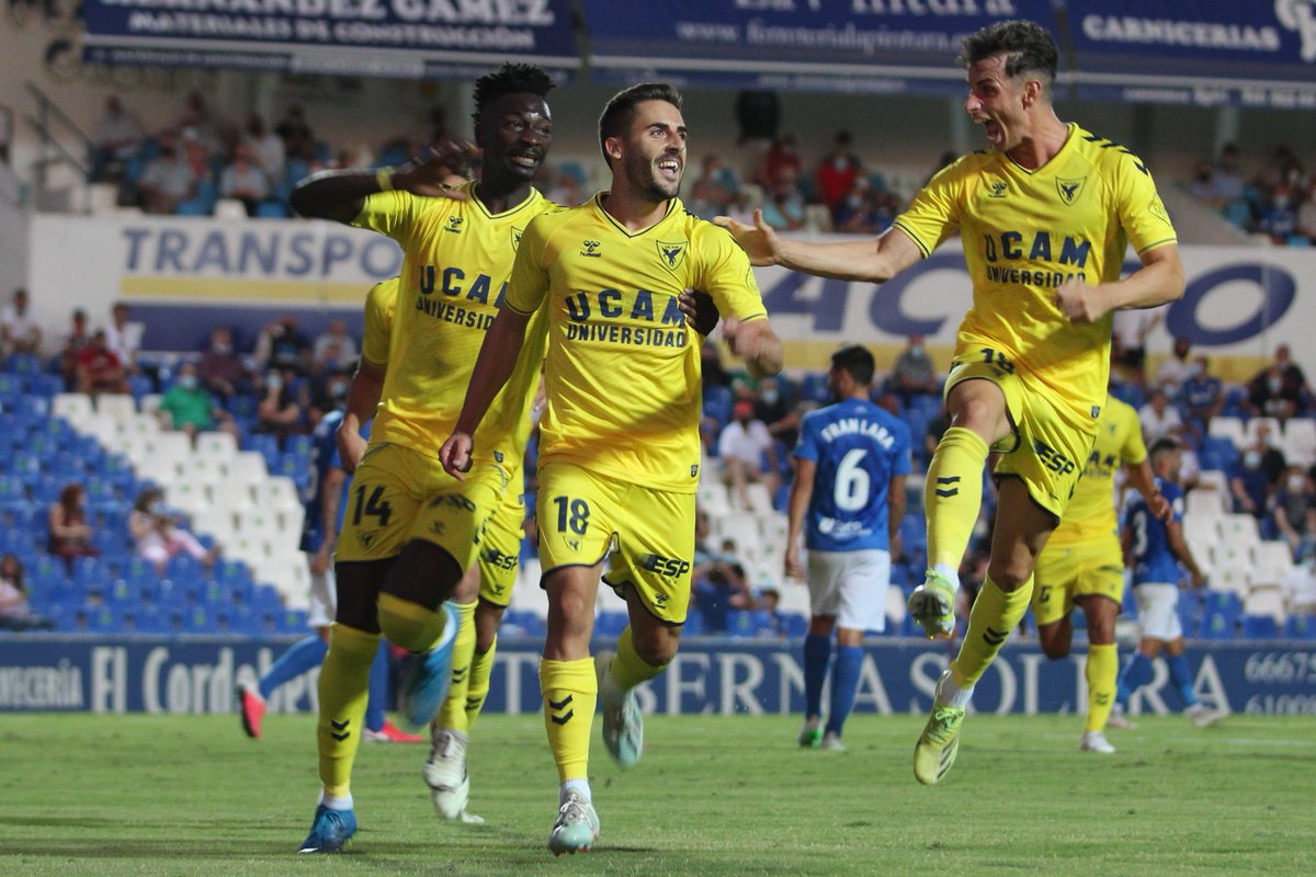 UCAMMurciaCF's tweet photo. 📊 #DatosPrevia con @halconviajes | Los pupilos de @SBallesta9 sólo han logrado una victoria a domicilio esta temporada. Fue en la jornada 4 ante el @Linares_Dptvo en Linarejos.
#FCBarcelonaBUCAMMurcia ⚔️ https://t.co/KEXes5k1Ky
