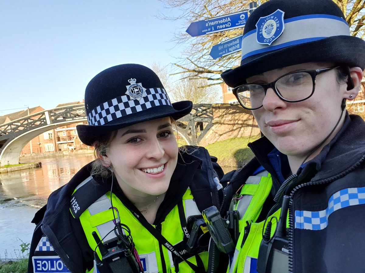 LongfordWMP's tweet photo. PCSO Pritchard & PC Sethna are currently on patrol around #SuttonStop and #Longford areas on this chilly morning! ❄
If you see us out and about, ask us about #WMNow 😊
-CS https://t.co/FsbJwLOoJ2