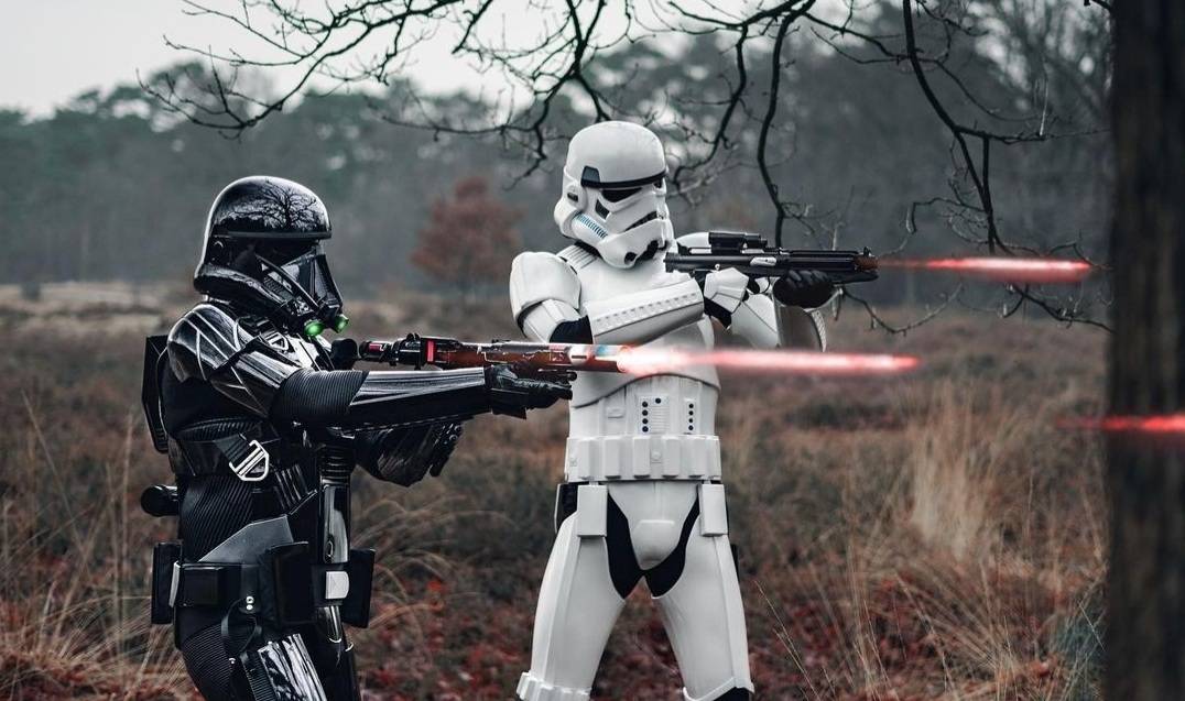 501stSpecOps's tweet photo. TX14445 of the Dutch garrison deals with some rebel traitors.
You want a job done, call the #SwiftSilentRelentess of #SpecOps 💥💥💥
#DutchGarrison #Deathtrooper #RogueOne https://t.co/43APM6scSe