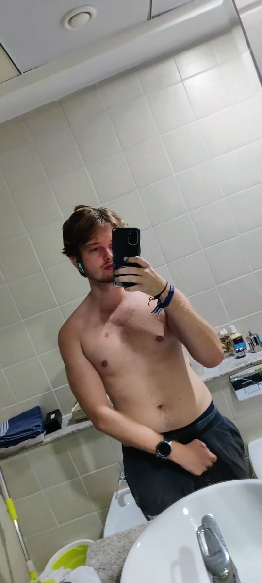 Niklas tweet media